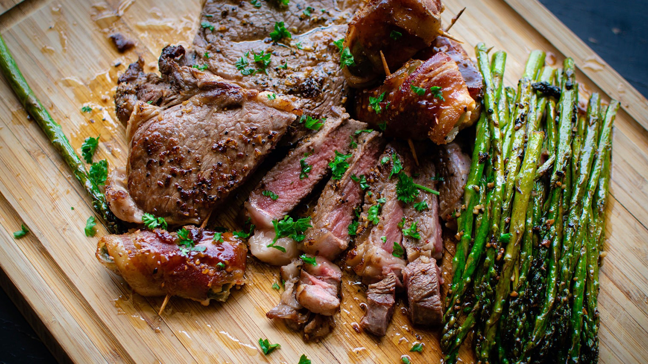 The Restaurant Method Of Cooking Your Steak Indoors